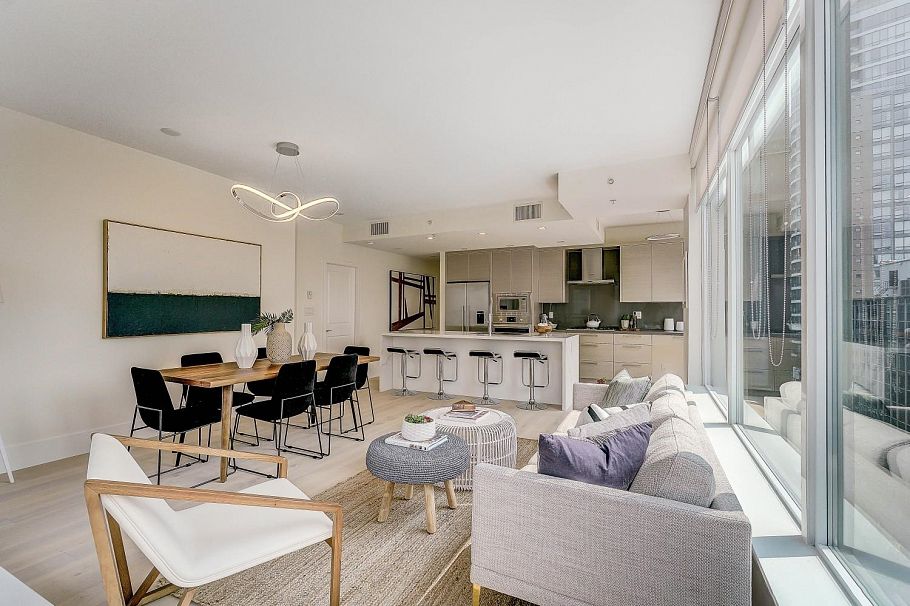 903 1211 Melville Street Vancouver, BC - 2