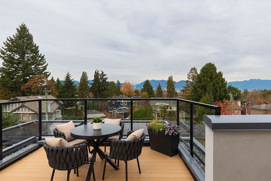 1 1177 W 33rd Avenue Vancouver, BC - 34