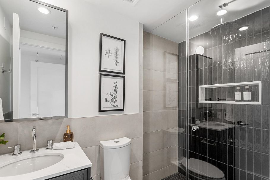 577 W 26th Avenue Vancouver, BC - 27