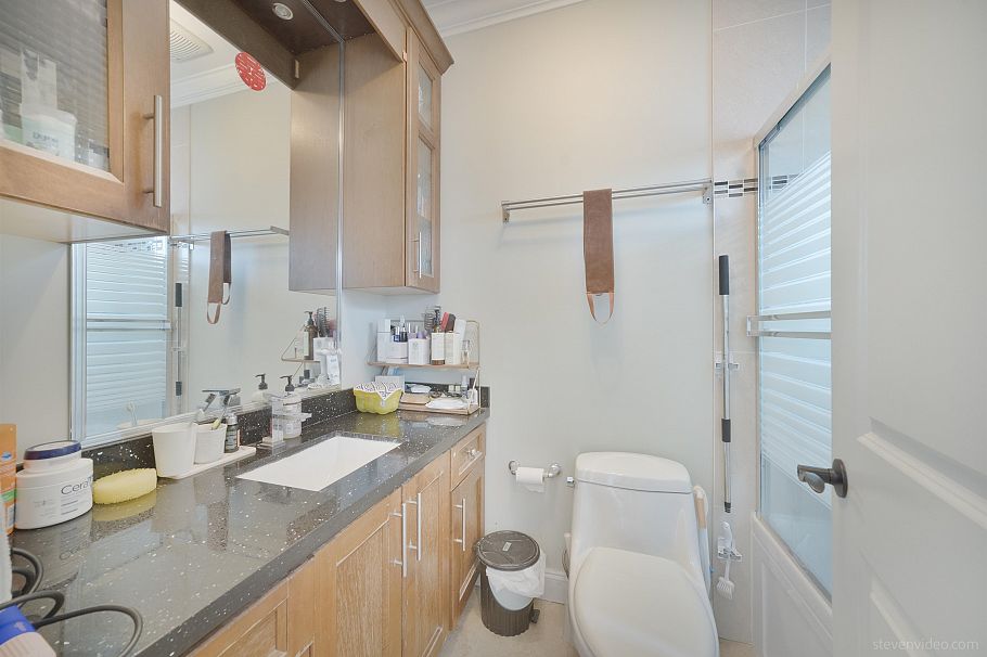 3832 Slocan Street Vancouver, BC - 8