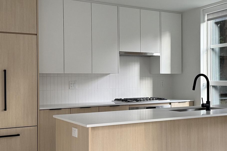 210 2045 Heritage Park Lane North Vancouver, BC - 4