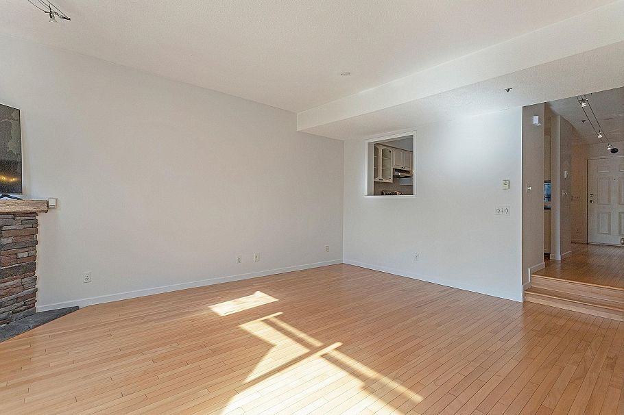 28 2723 E Kent Avenue North Vancouver, BC - 11