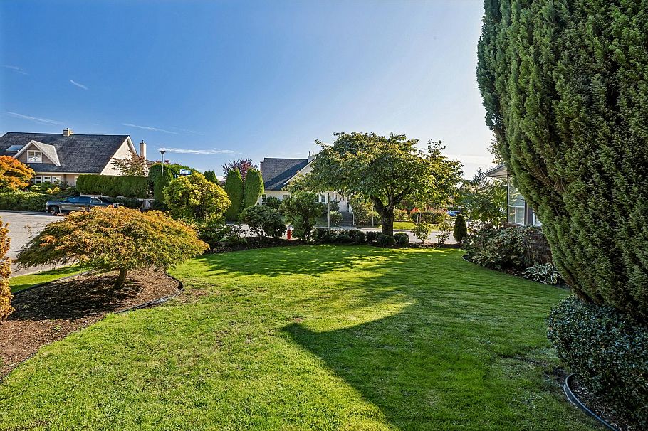 2890 Tempe Knoll Drive North Vancouver, BC - 8