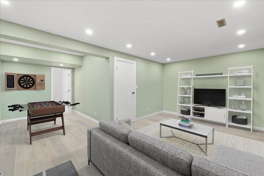 1998 Purcell Way North Vancouver, BC - 28