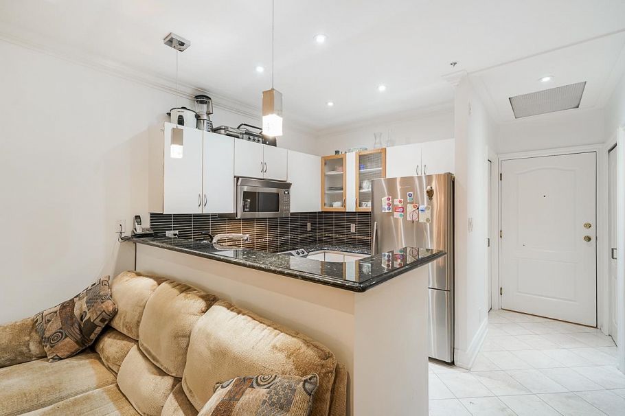 302 1177 Hornby Street Vancouver, BC - 7