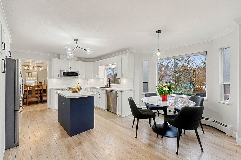 2890 Tempe Knoll Drive North Vancouver, BC - 15