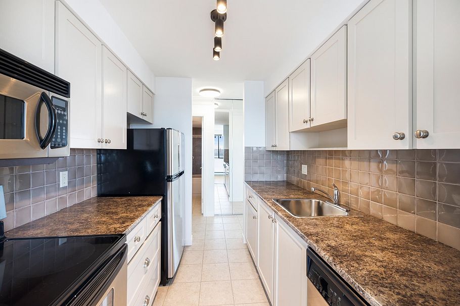 1202 444 Lonsdale Avenue North Vancouver, BC - 13