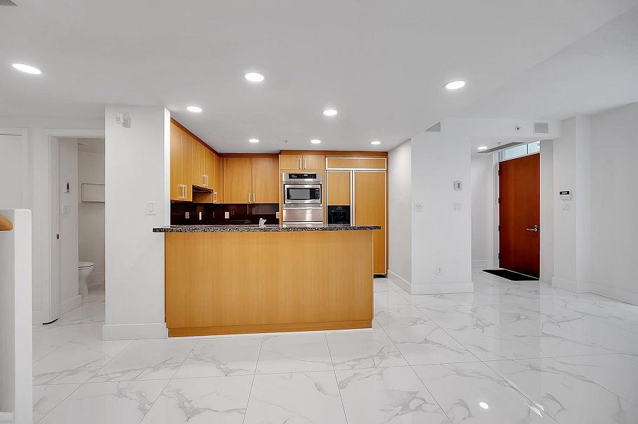 TH31 1277 W Cordova Street Vancouver, BC - 14