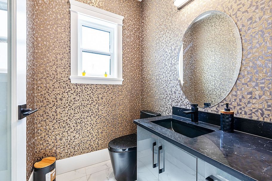 8007 Bradley Avenue Burnaby, BC - 15