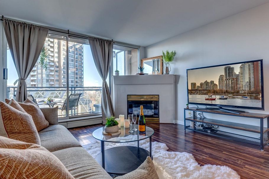 809 555 Abbott Street Vancouver, BC - 6