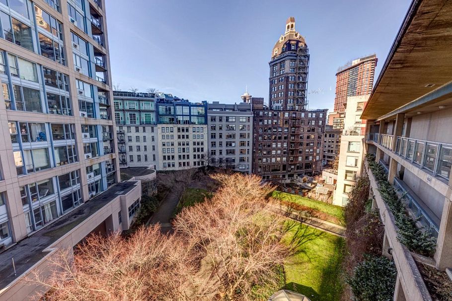 809 555 Abbott Street Vancouver, BC - 32