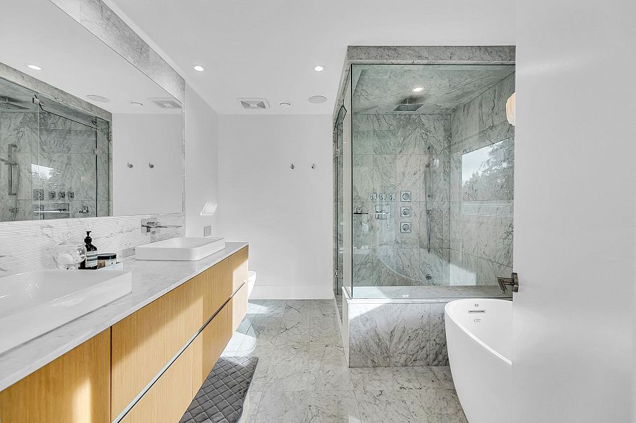 5141 Sarita Avenue North Vancouver, BC - 32