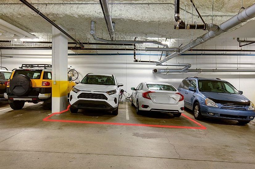 308 711 W 14th Street North Vancouver, BC - 20