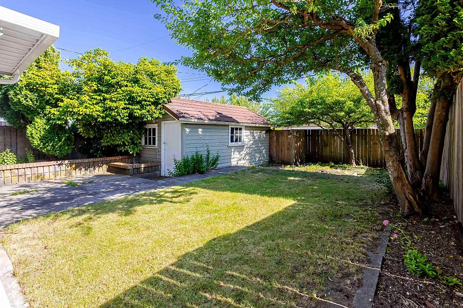 866 W 59th Avenue Vancouver, BC - 26