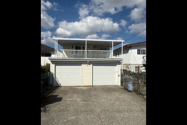 3520 E 24th Avenue Vancouver, BC - 2