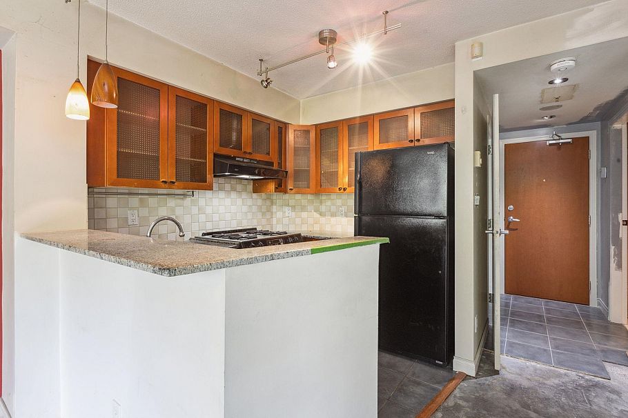 301 55 Alexander Street Vancouver, BC - 10