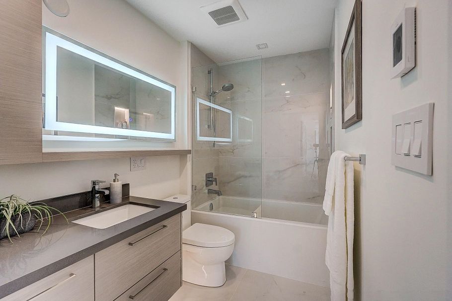 903 1211 Melville Street Vancouver, BC - 5