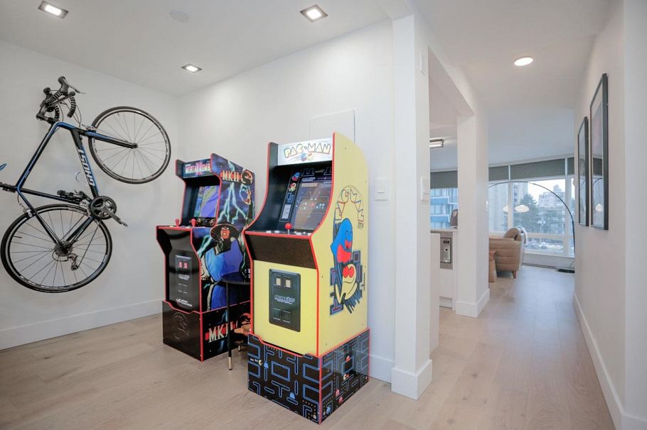 703 1288 Alberni Street Vancouver, BC - 19