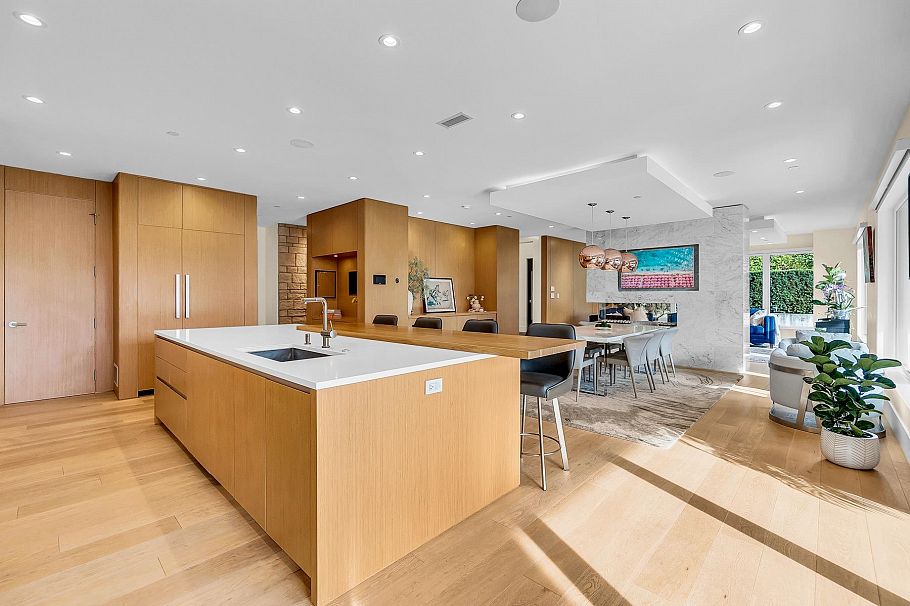 5141 Sarita Avenue North Vancouver, BC - 5