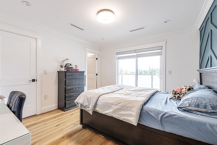 8007 Bradley Avenue Burnaby, BC - 27