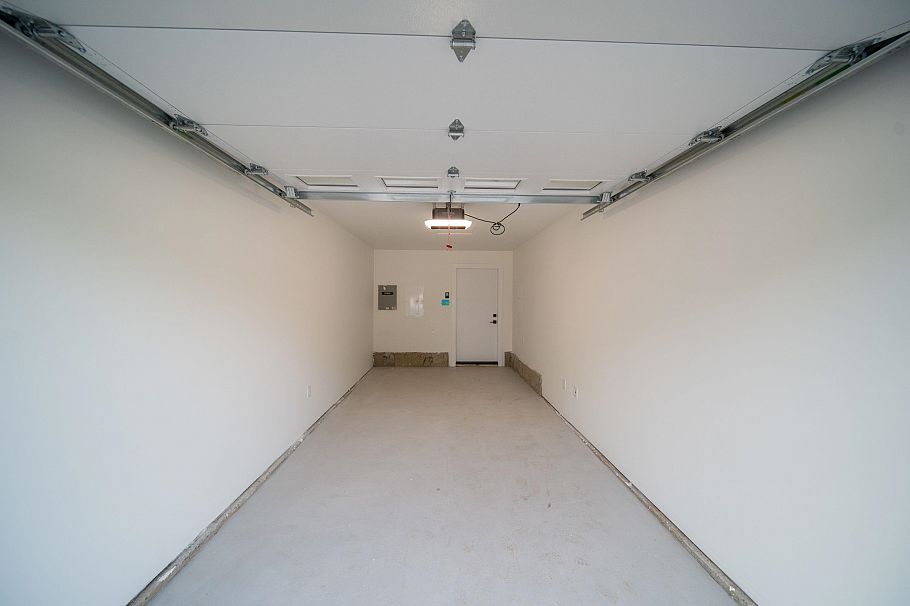 2 3576 E Pender Street Vancouver, BC - 22