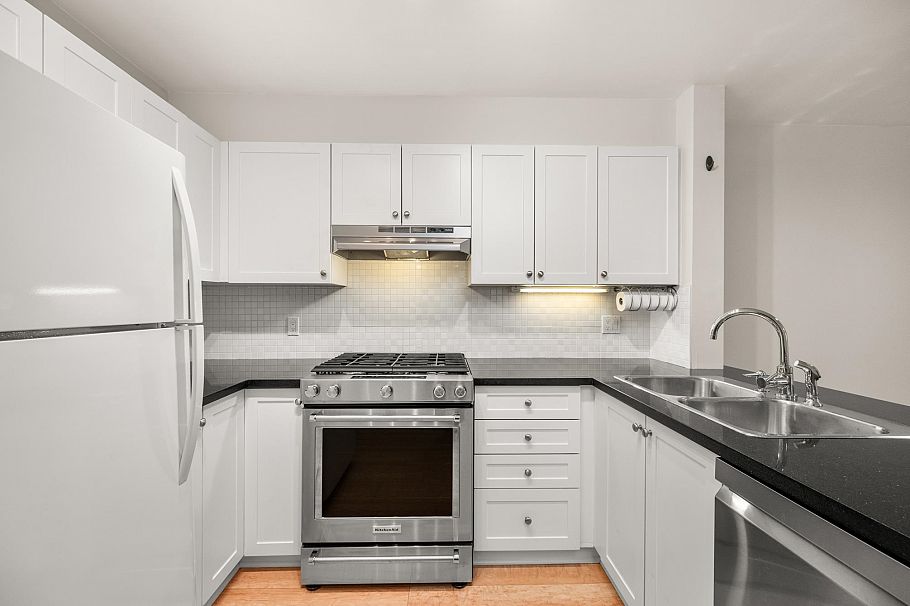 206 688 E 16th Avenue Vancouver, BC - 14