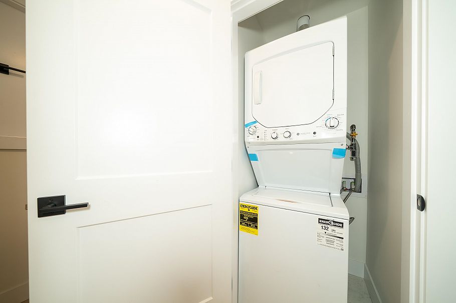 1924 William Street Vancouver, BC - 33