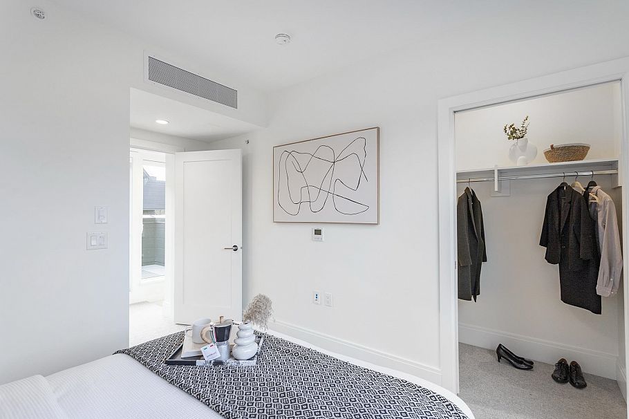 577 W 26th Avenue Vancouver, BC - 25