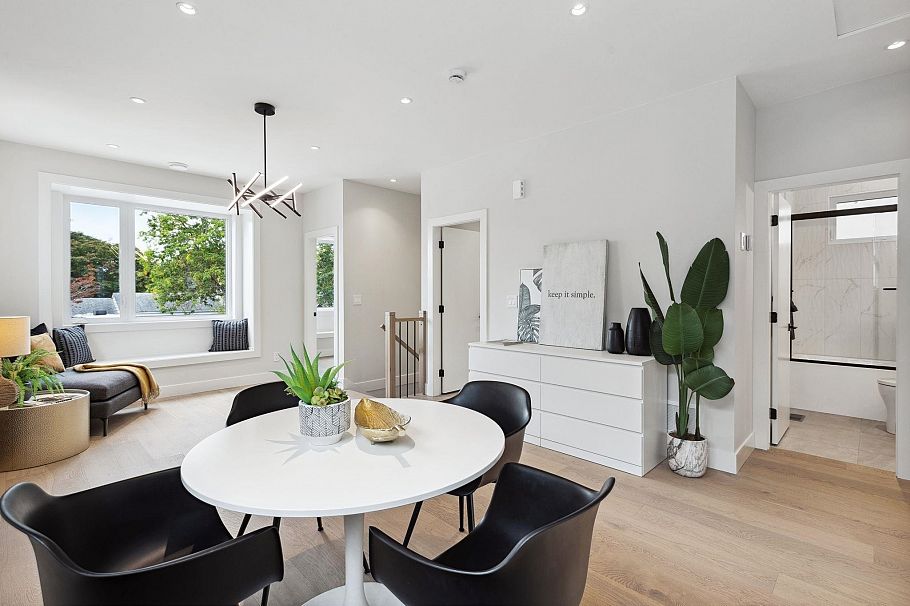 1330 W 15th Street North Vancouver, BC - 9