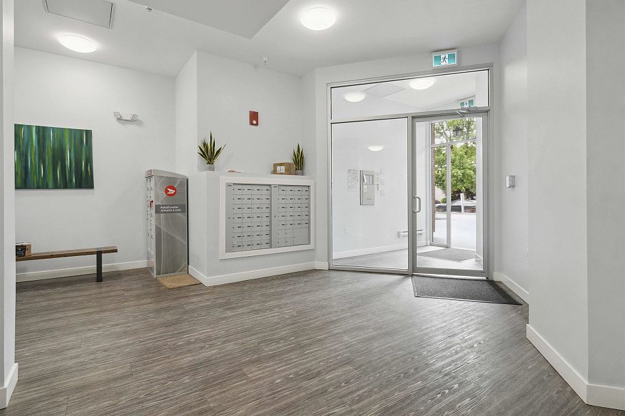 PH8 1838 Renfrew Street Vancouver, BC - 37