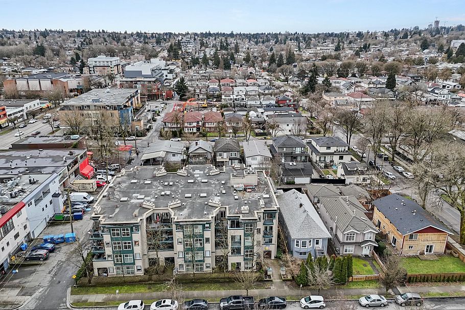 206 688 E 16th Avenue Vancouver, BC - 33