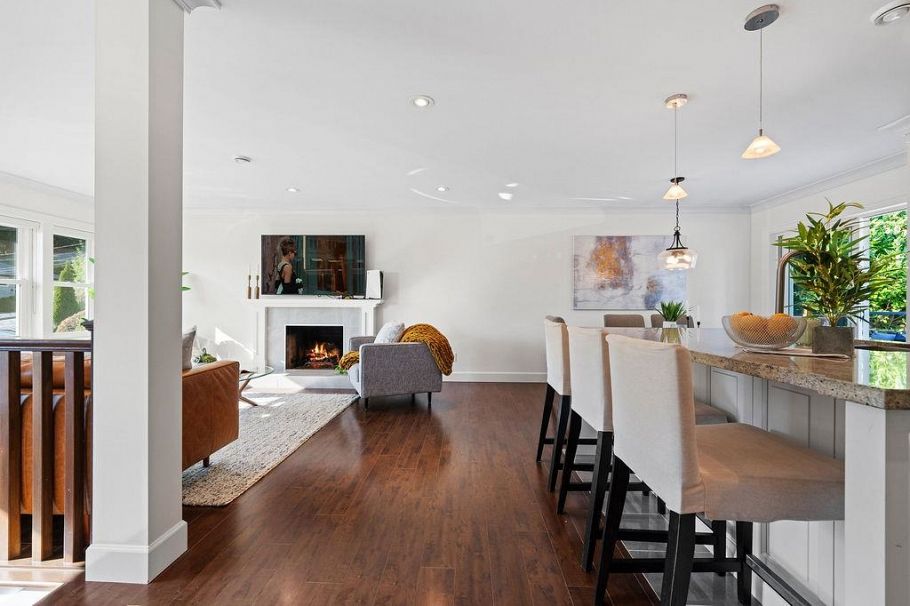 814 Plymouth Drive North Vancouver, BC - 5