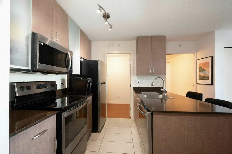 2201 977 Mainland Street Vancouver, BC - 9