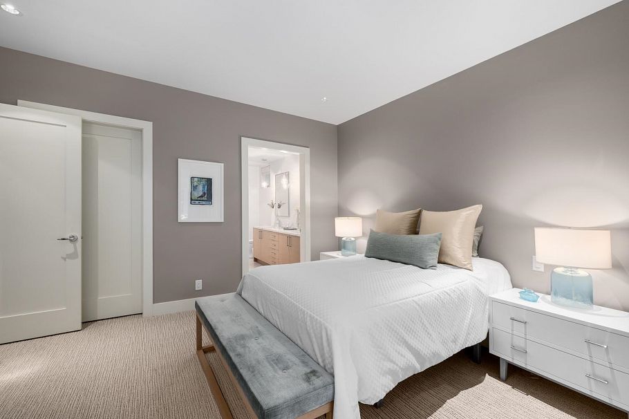 3336 W 38th Avenue Vancouver, BC - 23