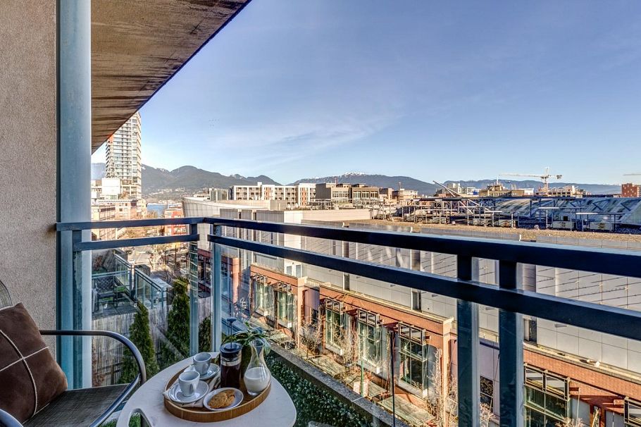 809 555 Abbott Street Vancouver, BC - 37