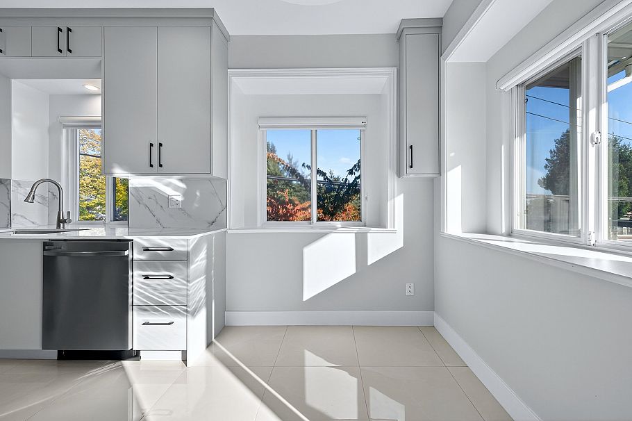 392 E 63rd Avenue Vancouver, BC - 16