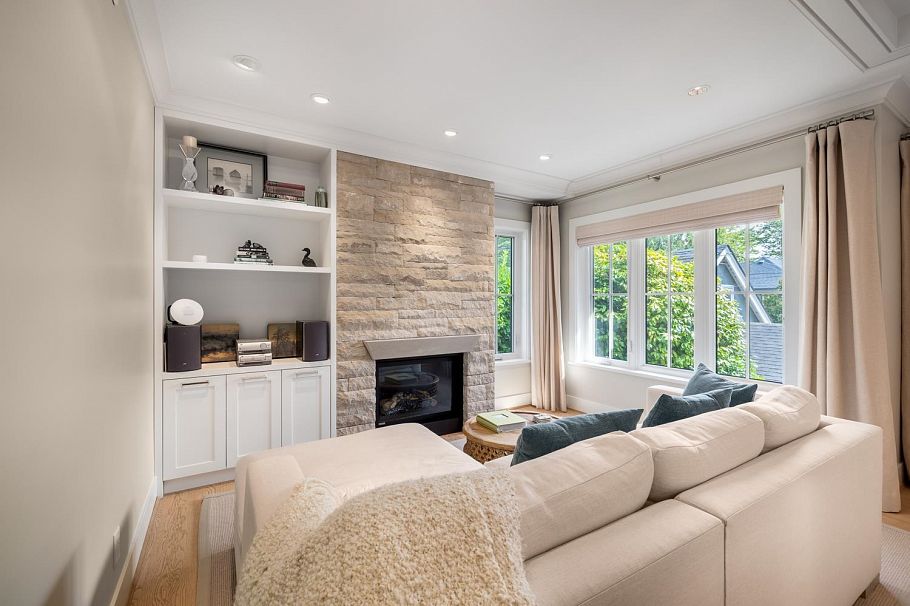 3336 W 38th Avenue Vancouver, BC - 8