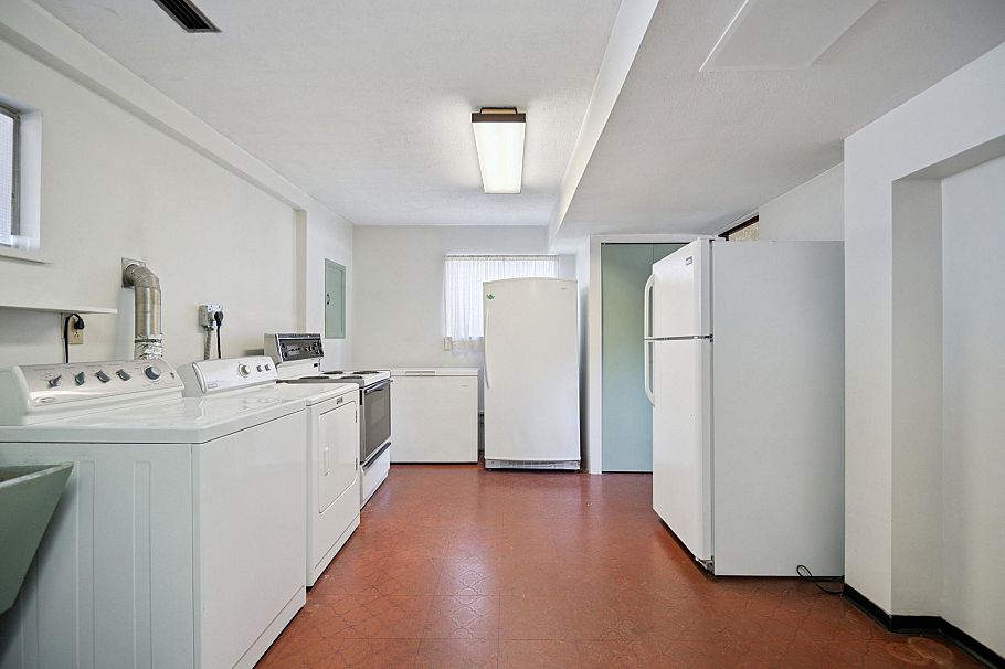 3849 Windermere Street Vancouver, BC - 25