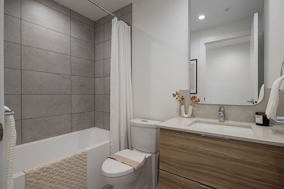 407 2385 Emery Court North Vancouver, BC - 14