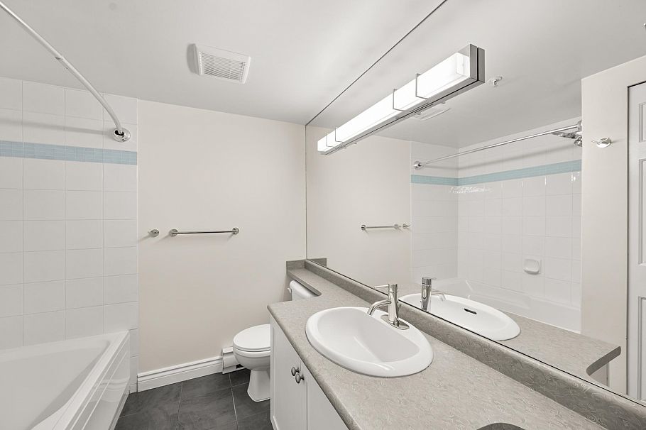 206 688 E 16th Avenue Vancouver, BC - 22