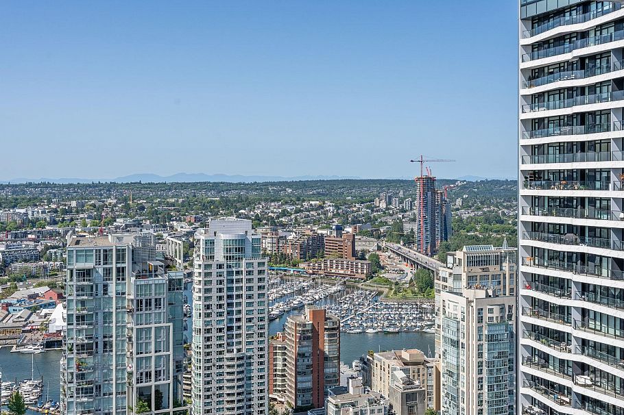 3303 1335 Howe Street Vancouver, BC - 24