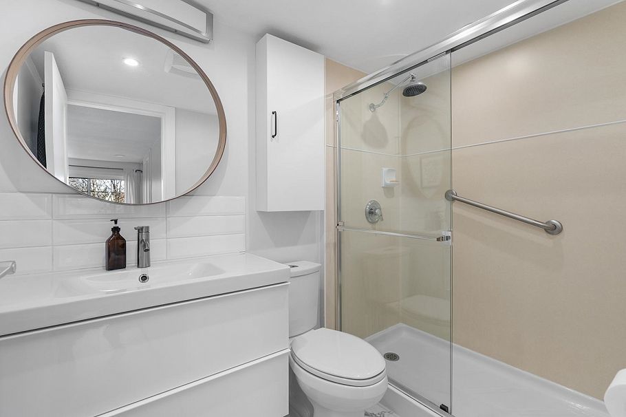 305 1950 E 11 Avenue Vancouver, BC - 29