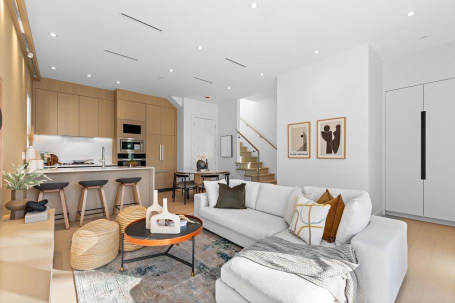 1 1315 W 64th Avenue Vancouver, BC - 4