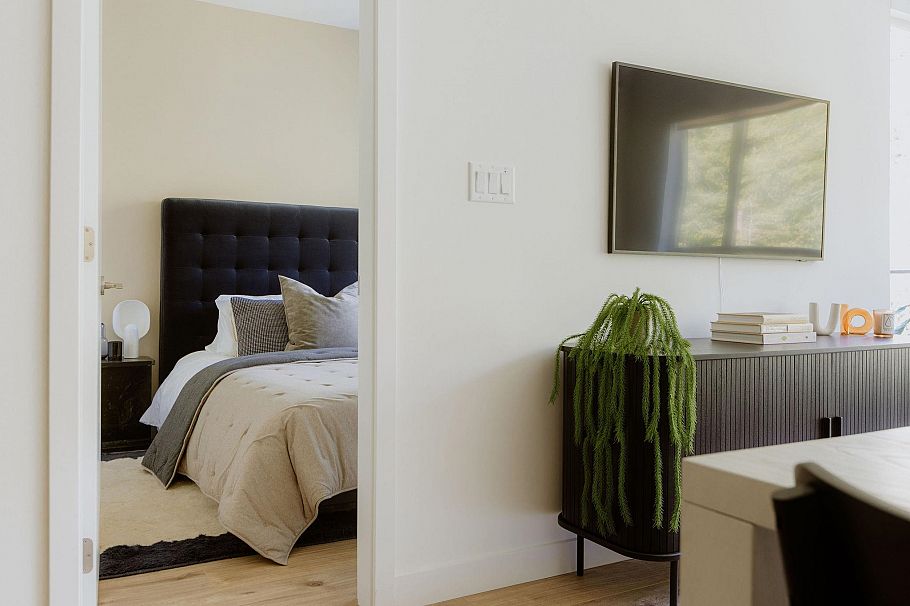 609 3594 Malsum Drive North Vancouver, BC - 5