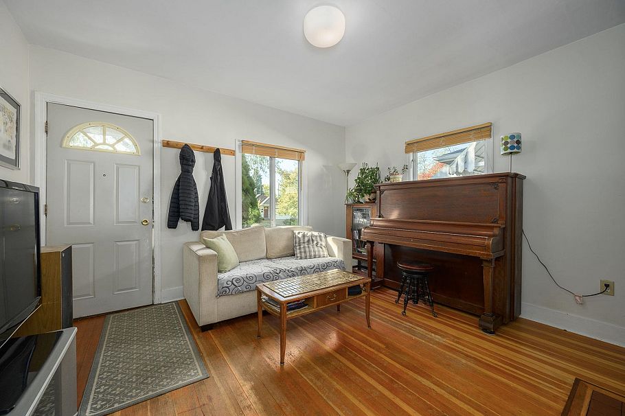 2633 Venables Street Vancouver, BC - 4