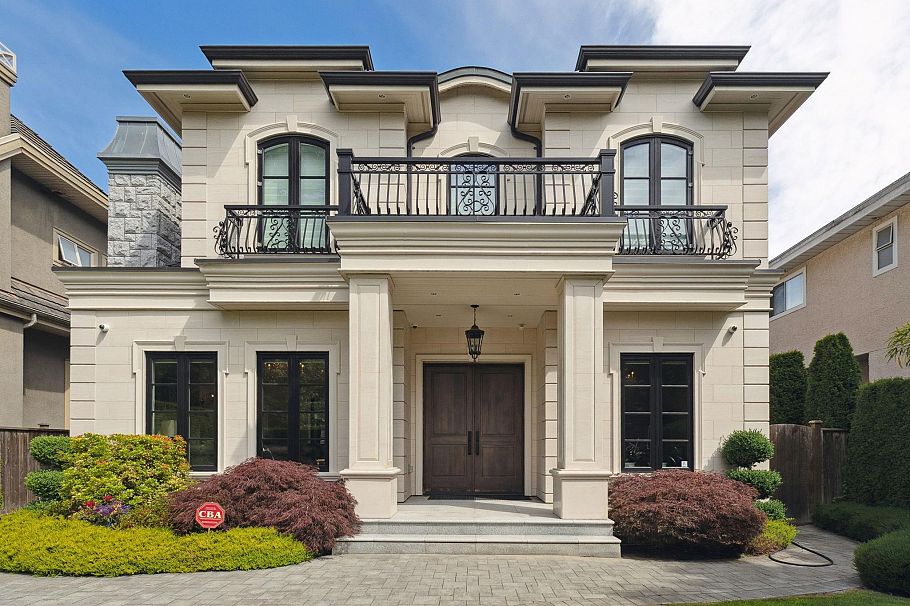 1149 W 26th Avenue Vancouver, BC - 1