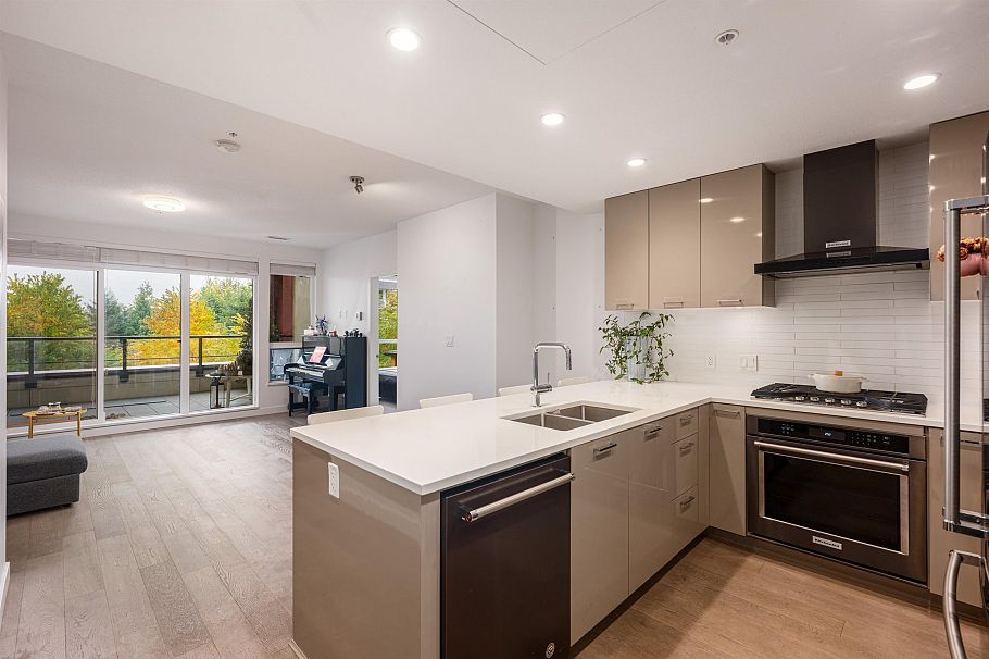 214 3581 Ross Drive Vancouver, BC - 6