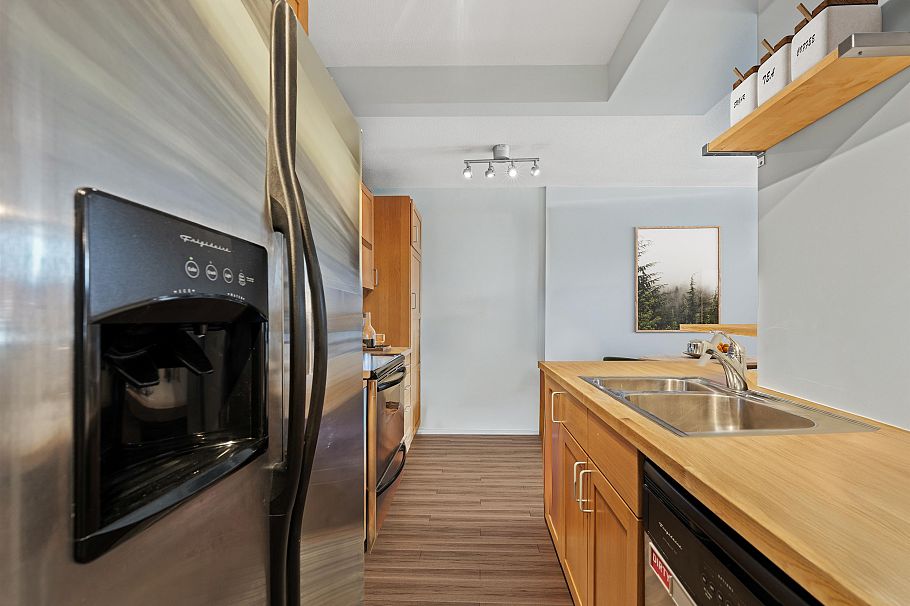 2301 1850 Comox Street Vancouver, BC - 8