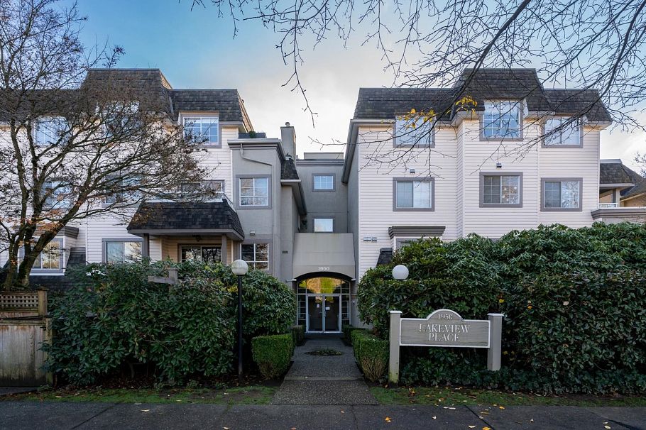 305 1950 E 11 Avenue Vancouver, BC - 31