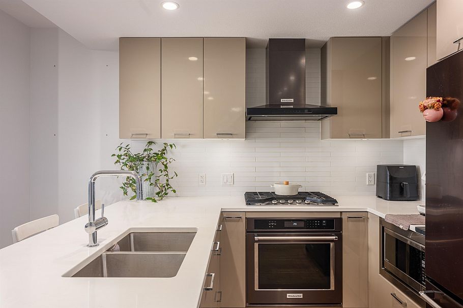 214 3581 Ross Drive Vancouver, BC - 7